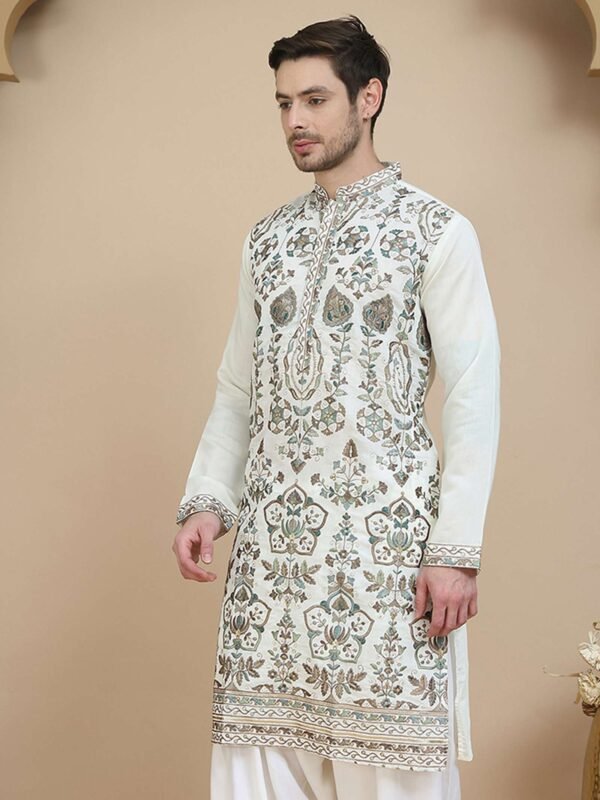 Jompers Men Embroidered Pure Silk Straight Kurta