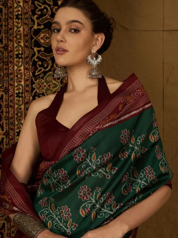 Sareemall Printed Ikkat Silk Blend Saree (Green)
