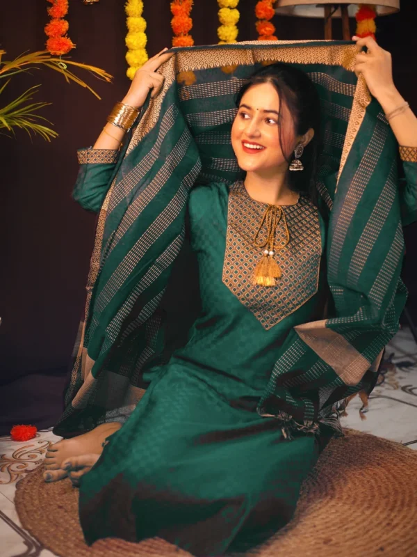 Tibra Attire Women Cotton Blend Kurta Pant Dupatta Set